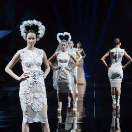 Descubre los Elegantes y Ligeros Complementos de Moda: ¡La Elegancia en Movimiento!