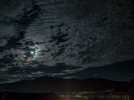 UNA VOZ EN LA NOCHE (COMISARIO MONTALBANO 24)