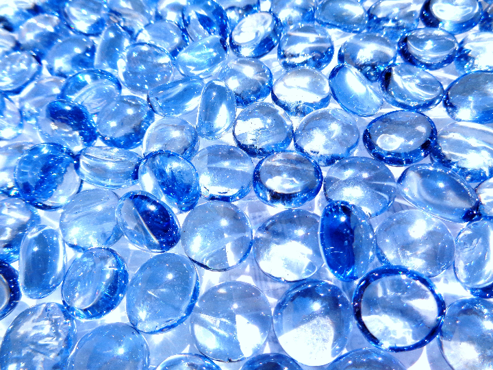 brillo y glamour descubre la magia de las paillettes en la moda