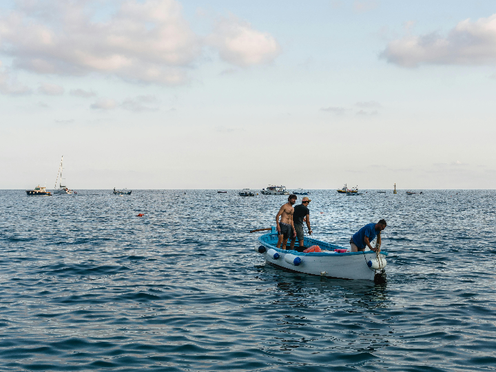 consejos sencillos para superar el mareo en tu proximo viaje en barco