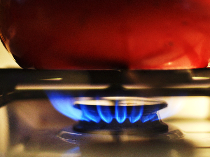 descubre ejemplos de combustion y su importancia en la vida cotidiana