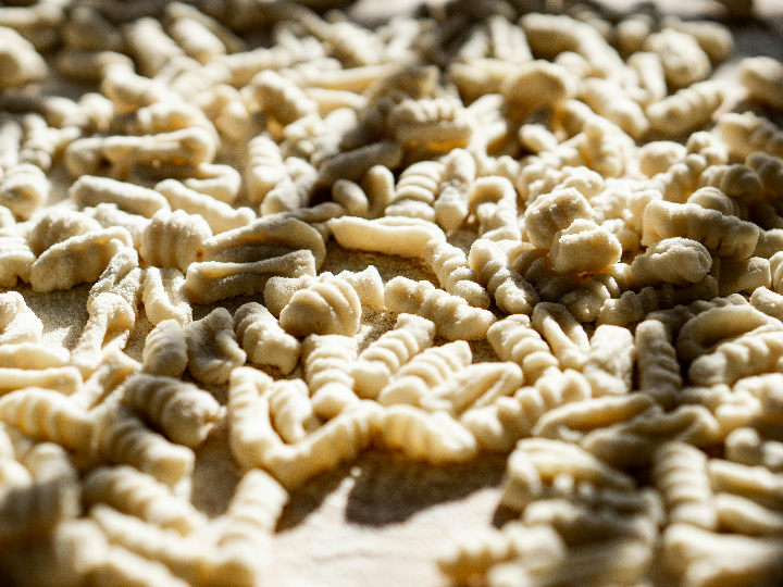 descubre las deliciosas fotos de pastrami rolls en madrid analisis positivo de este producto internacional